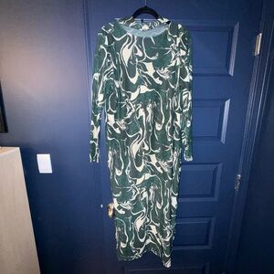 Eloquii Green and White Marble-Print Long Sleeve Dress